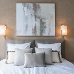 Student-friendly Bedroom Near * Tilburg