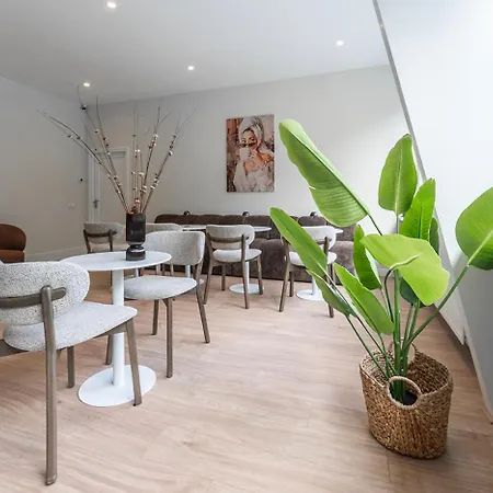 Private For 2, Shared Kitchen, Flexible Bed *