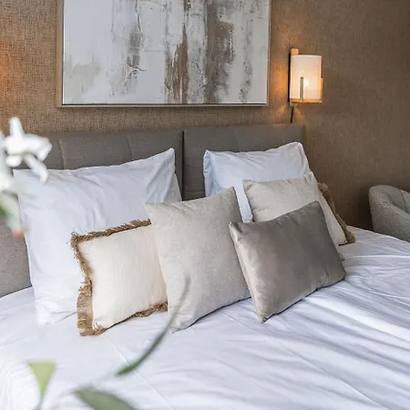 New Bedroom Near & Nature 別荘 ティルブルグ