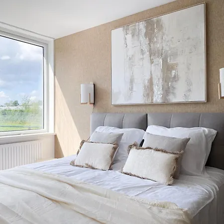 Private For 2, Shared Kitchen, Flexible Bed *