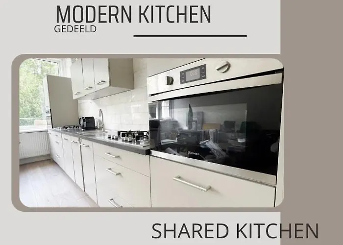 Student-friendly Bedroom Near Holiday home