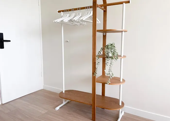 Student-friendly Bedroom Near